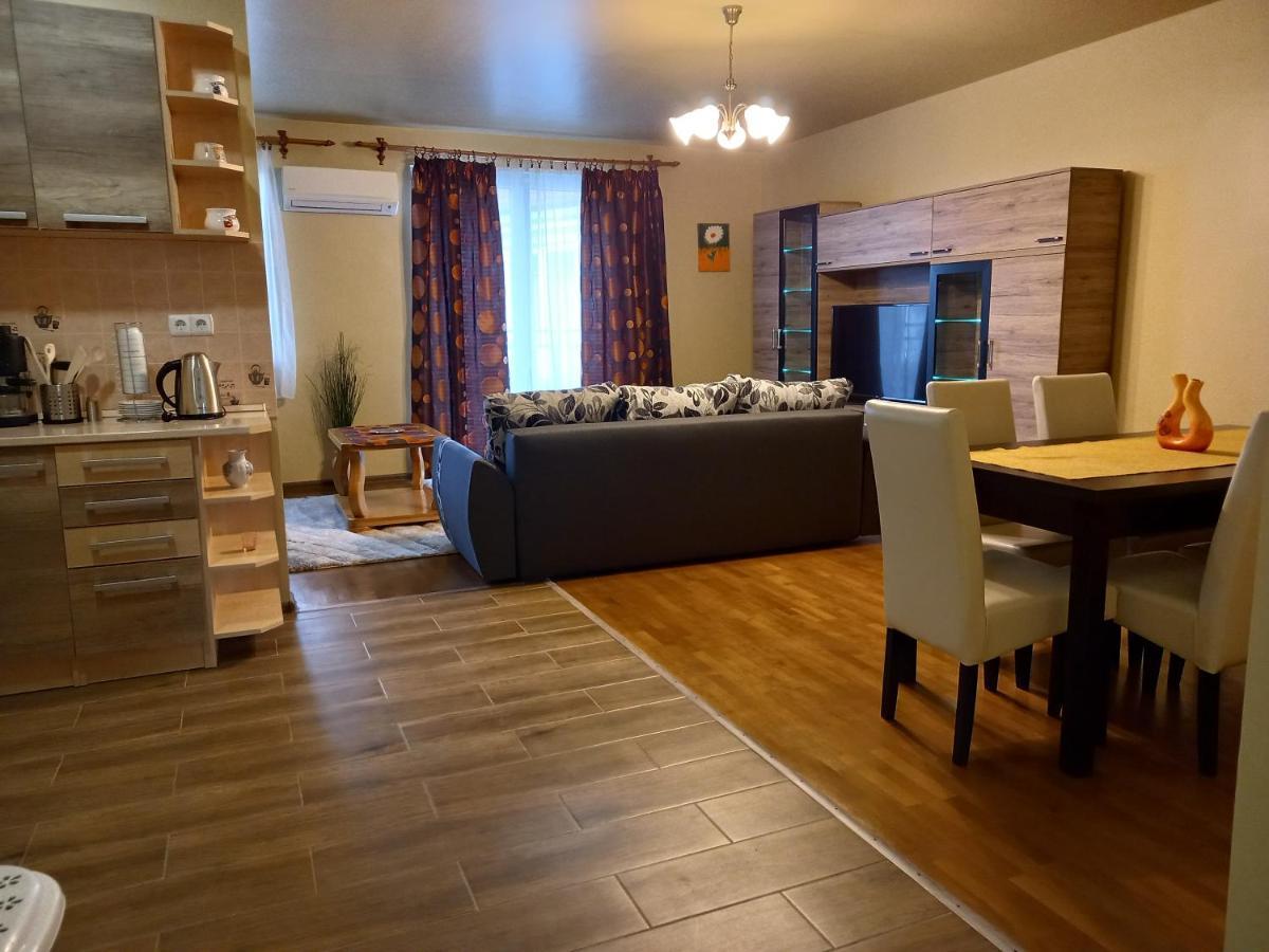Thermal Apartman Hajduszoboszlo Exterior photo